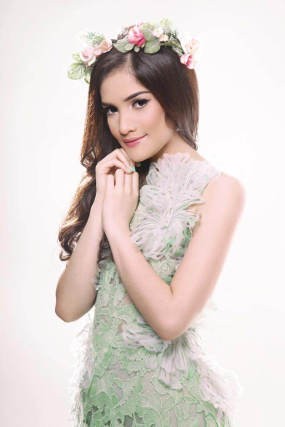 Anak Cut Yanthi Menyanyi Lagi