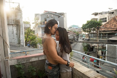 Tara Basro Jadi Pegawai Salon Introvert di A Copy of My Mind