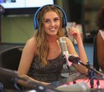 Wajah Ceria Perrie Edwards Pasca Putus dari Zayn Malik