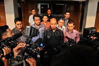 Namun karena waktu yang meleset Dhani hanya mengutus pengacaranya, Ramdhan Alamsyah. Pool/Noel/detikFoto.