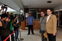 Namun, Farhat tidak bertemu dengan Dhani di kesempatan tersebut. Pool/Noel/detikFoto.