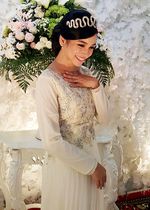 Ini Foto-foto Tya Arifin Dilamar Bangsawan Malaysia
