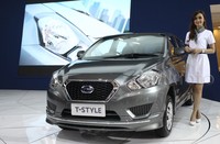 Datsun GO+ Panca T-Style yang menjadi varian tertinggi Datsun ini dipasarkan dengan harga Rp 115 juta (OTR Jakarta) dan dilengkapi dengan aero kit yang modern: front skirt, rear skirt, dan side skirt, serta silver painted center cluster, silver finisher steering pad, silver finisher power window, dan driver's airbag.