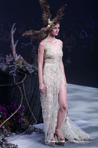 Hian Tjen Chateau Fleur Couture 2015 at Ballroom Hotel Raffles. Kuningan. 19/08/2015. Jakarta. [Foto: Mohammad Abduh/Wolipop]