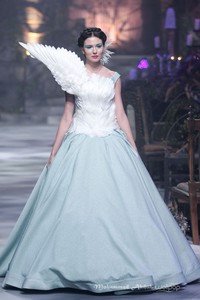 Hian Tjen Chateau Fleur Couture 2015 at Ballroom Hotel Raffles. Kuningan. 19/08/2015. Jakarta. [Foto: Mohammad Abduh/Wolipop]