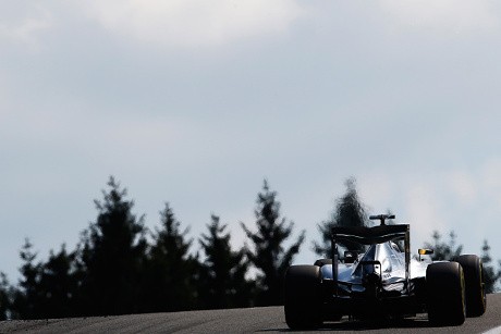 Hamilton Kini Catat Waktu Tercepat, Rosberg Kedua