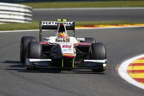 Rio Start dari Posisi ke-11 di Feature Race