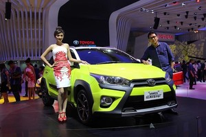 Toyota Bikin Yaris Versi Crossover dan Atap Terbuka