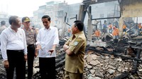 Presiden meminta pasar itu dibangun kembali karena merupakan pencaharian masyarakat. Rusman/Setpres/detikFoto.