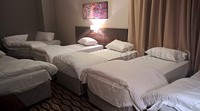 Ada juga kamar yang berdaya tampung 5-6 orang.
