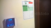 Bel masuk ke dalam kamar menggunakan sistem digital.