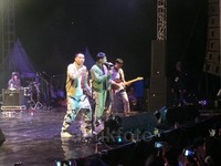 Penonton dibuat histeris saat Ran mainkan lagu 'Karena Ku Suka Dirimu' dan 'Begitu Saja'.