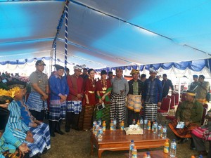Lestarikan Tenun, PNS Pemkab Buton Akan Pakai Sarung Tiap Kamis