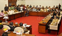 Golkar mendorong dibuatnya UU Penjamin Kredit yang bertujuan untuk memberikan kemudahan bagi UMKMK dalam mengakses permodalan dari bank. Pool/Lamhot Aritonang/detikFoto.