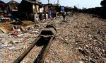 Tiang Pancang Turap Mulai Dipasang di Kampung Pulo