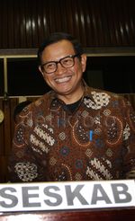 Seskab Pramono Rapat Dengan Komisi II DPR