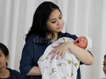 Nagita Slavina si Ibu Muda nan Cantik