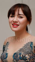 Seksinya Vicky Shu