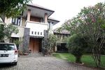 Mengintip Rumah Tiara Westlake yang Bergaya Etnik Bali