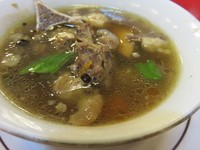 Enaknya Sop Buntut a la Braga Permai, menu andalan khas Indonesia yang terdiri dari daging lembut dengan kuah kaldu yang kental.