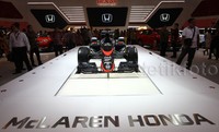 Salah satu cara untuk menunjukan keunggulan teknologi itu, Honda memboyong replika mobil balap Formula 1 ke arena GIIAS.