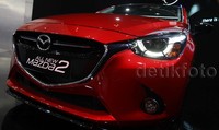 Hadirnya kedua varian edisi khusus ini tentunya dapat memberikan kesenangan berkendara khas Mazda serta mendorong pertumbuhan compact car dan juga Multi-Purpose Vehicle (MPV) di skala nasional.