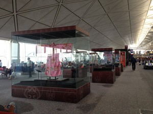 Transit Berjam-jam di Bandara Hong Kong? Tak Bakal Bosan!