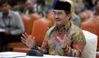 Jimly dengan tegas menyebut dana sekolah tersebut dari dana pribadi dan beberapa rekannya.     