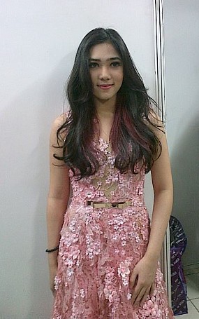 Isyana Sarasvati Gandeng Rapper Handal di Album Perdana