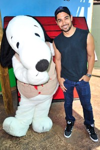 Tak sendiri, Demi juga hadir bersama kekasihnya, Wilmer Valderrama. Jerod Harris/Getty Images/detikFoto.