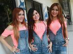 Trio Macan Pamer Kuku Cantik