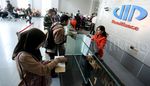 Rupiah Anjlok, Warga Ramai-ramai Jual Dolar