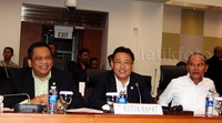 Rapat ini sebagai pengantar dari apa yang disampaikan oleh Presiden, kemudian juga ada tanggapan dari fraksi DPR, kata Ketua Badan Anggaran DPR Ahmadi Noor Supit (tengah). Pool/Lamhot Aritonang/detikFoto.