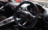 Sejak 15 tahun yang lalu, Audi TT sudah sangat dikenal memiliki desain yang sporty dan progresif. Kali ini, Audi memperkenalkan generasi ketiga dari Audi TT Coupe.