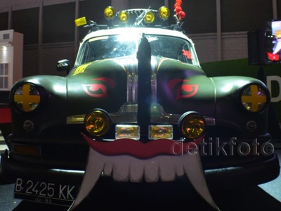 Nostalgia dengan Mobil Dono Warkop