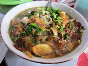 Soto Semarang Pak Slamet Ragil: Jajan Soto Semarang dan Nasi Nagih yang Mantap Mengenyangkan
