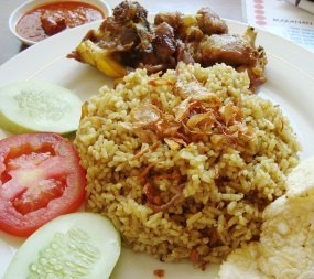 Wangi Semerbak Nasi Kebuli Berempah untuk Santap Siang