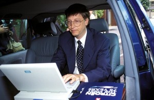 Windows 95, Awal Bill Gates & Microsoft Kuasai Dunia
