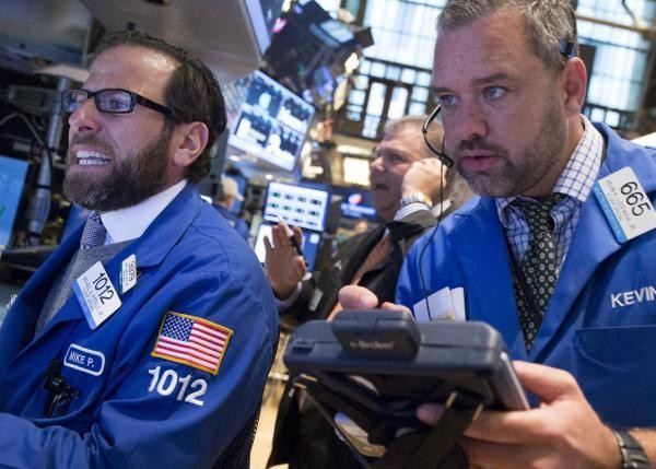 Wall Street Masih Lesu