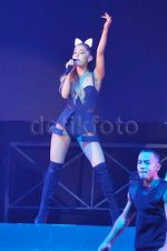 Bang Bang! Aksi Lincah, Centil dan Energik Ariana Grande di Jakarta