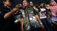 Pahri diperiksa sebagai saksi untuk tersangka Riamon Iskandar.