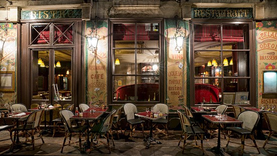 Ini Bedanya Kafe dengan Bistro