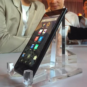 Mantan CEO Apple Umbar Android Murah