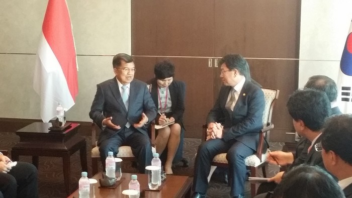 Upah Minimum TKI di Korsel US$ 1.000, JK Minta Kuota Ditambah