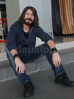 Matteo Guerinoni Bantah Pacaran dengan Maia Estianty