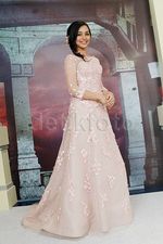 Pretty in Pink! Tya Arifin Makin Cantik Jelang Nikah