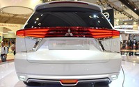 Bagian belakang, terdapat aksen krom yang menjadi hiasan rearlamp. Pool/Aris Ginanjar/detikFoto.