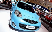 Warna tambahan Nissan March ini tersedia baik untuk varian 1.200 cc maupun 1.500 cc. (Aris Ginanjar/detikOto).