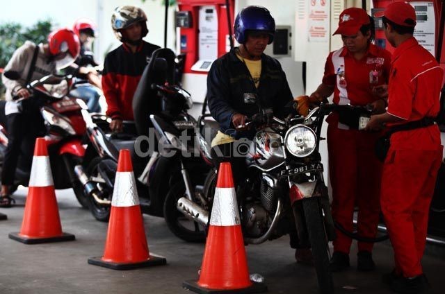 Harga Minyak Anjlok, Pertamina Jual Premium Masih Rugi Rp 600/Liter