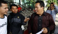     Marisi mengaku hanya ditanya penyidik terkait hal yang bersifat administrasi.     